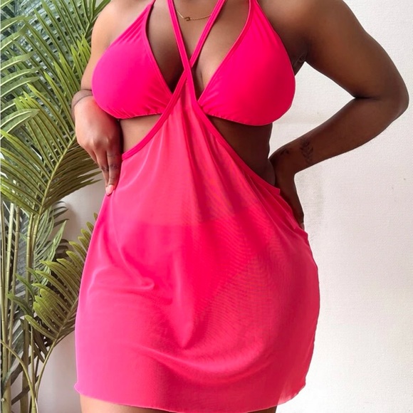 Plus Size - Swimsuit cover up - Picture 2 of 3